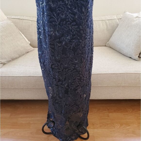 Brianna Lace Column Sequined Gown - Picture 4 of 13